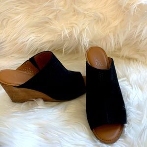 Franco Sarto wedges